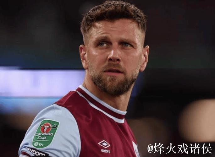 AC米兰有意在冬季转会期租借西汉姆前锋菲尔克鲁格 AC米兰有意在冬季转会期租借西汉姆前锋菲尔克鲁格